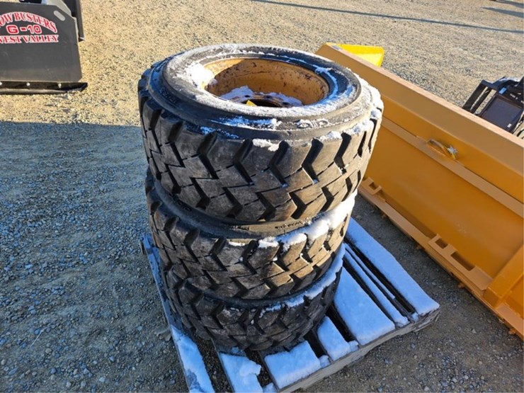 #3082-•-(3)-12-16.5-tires-&-rims-image-11