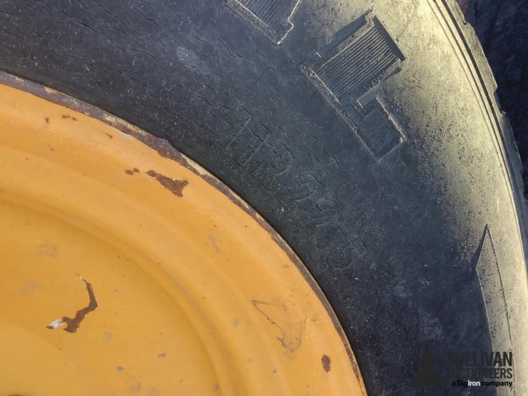 new-holland-195-image-16