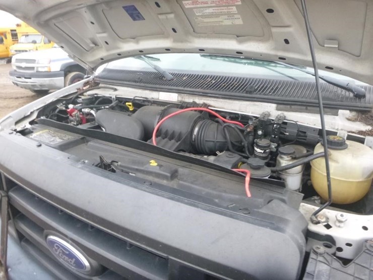 2012-ford-e150-image-13