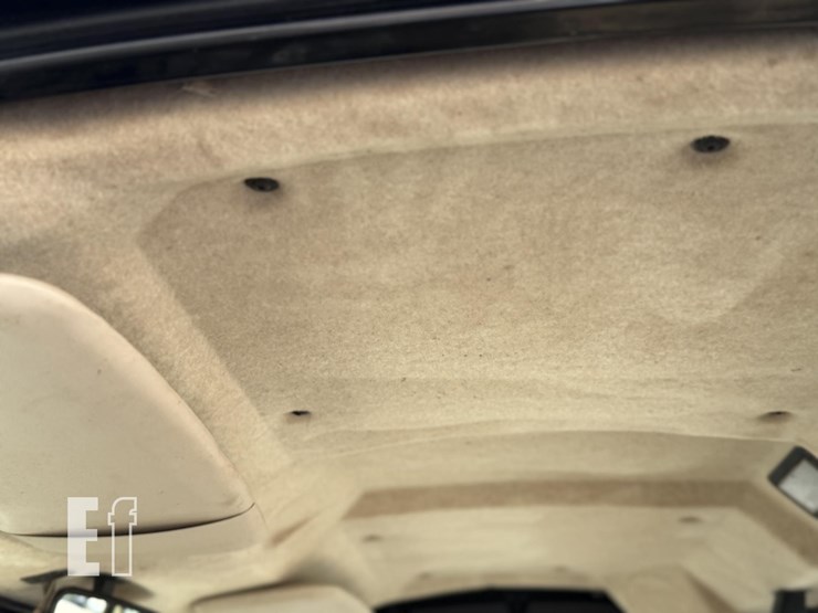 2019-john-deere-gator-xuv-835r-image-12