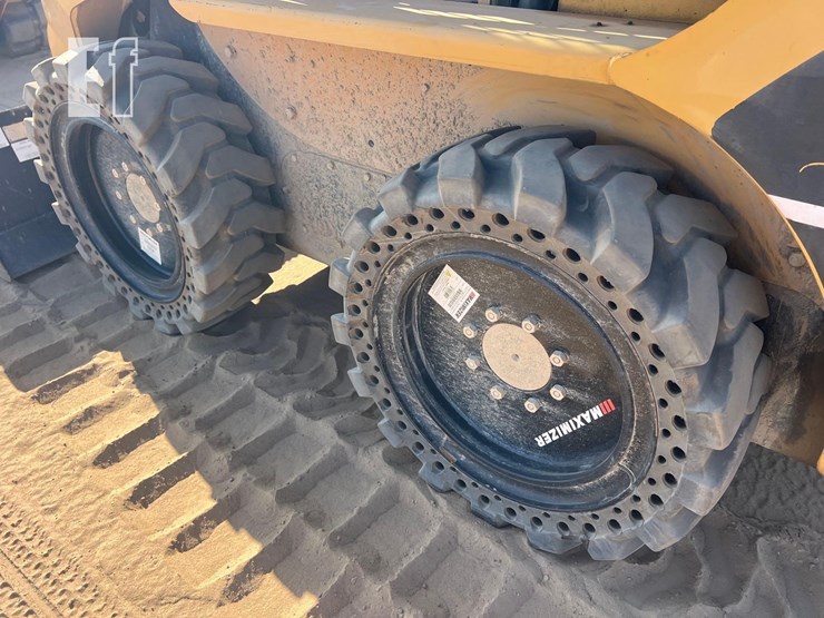 2005-caterpillar-262b-image-16