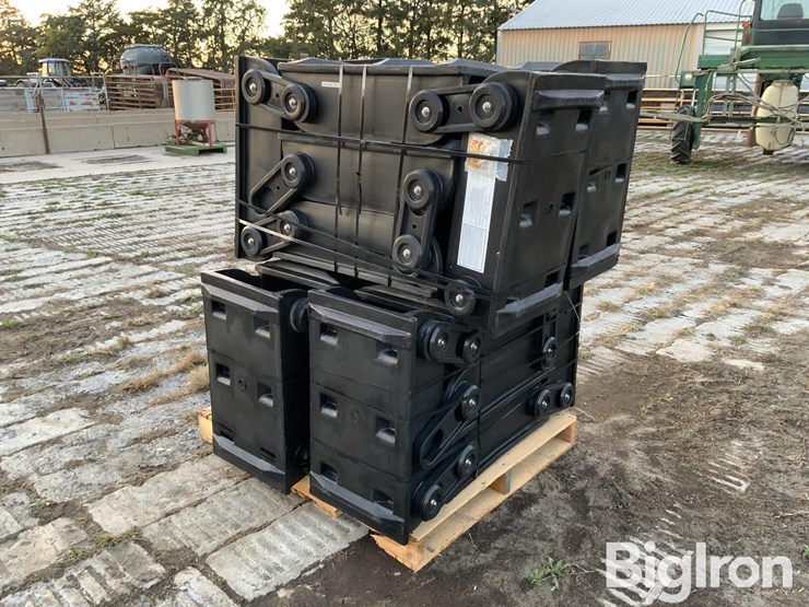 raaft-pivot-tire-tracks-image-7