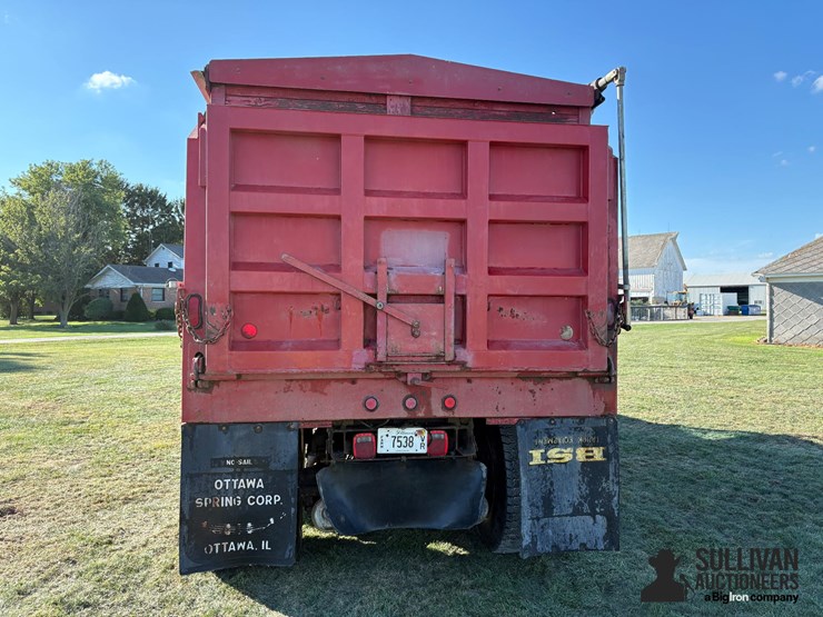 international-4900-image-6