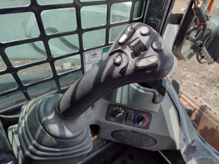 bobcat-s570-image-10