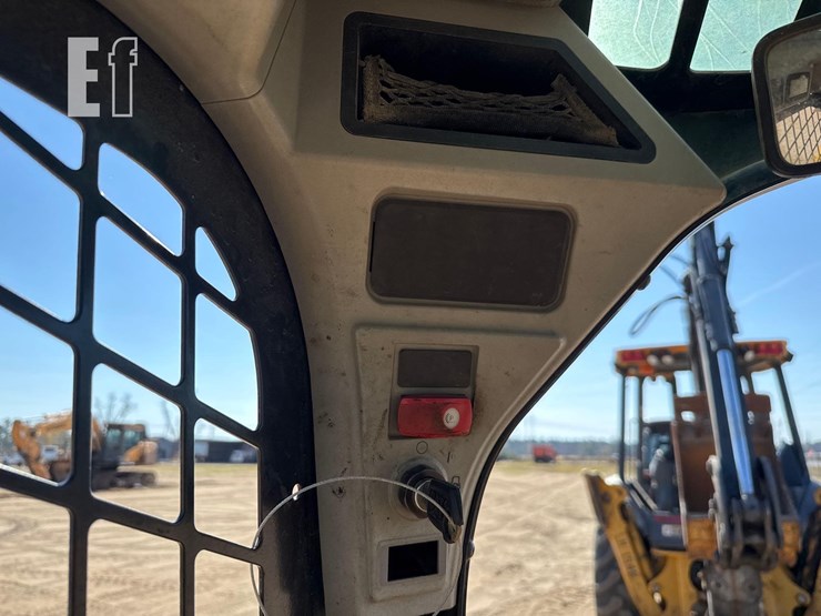 2019-caterpillar-226d-image-21