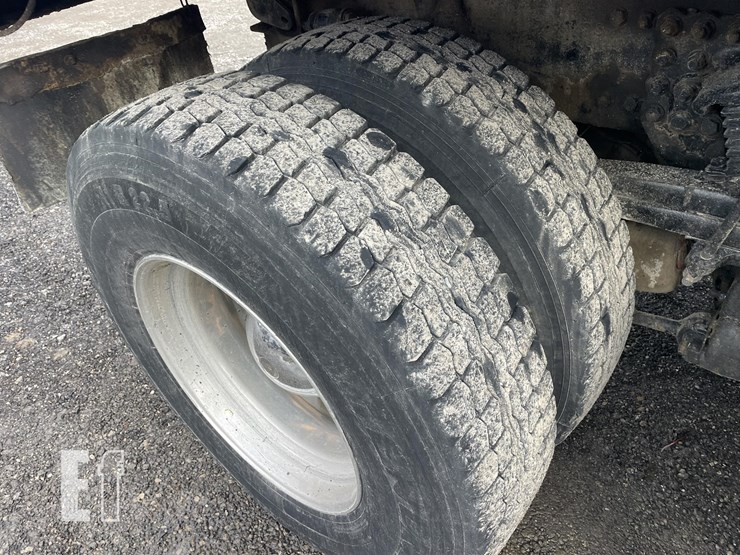 2006-sterling-l8500-image-34