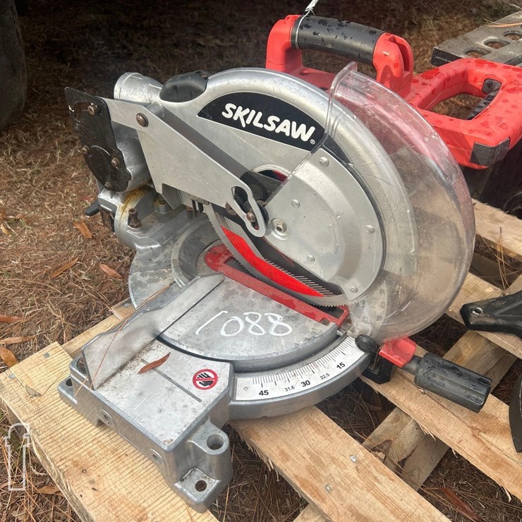 SKIL SAW MITER SAW