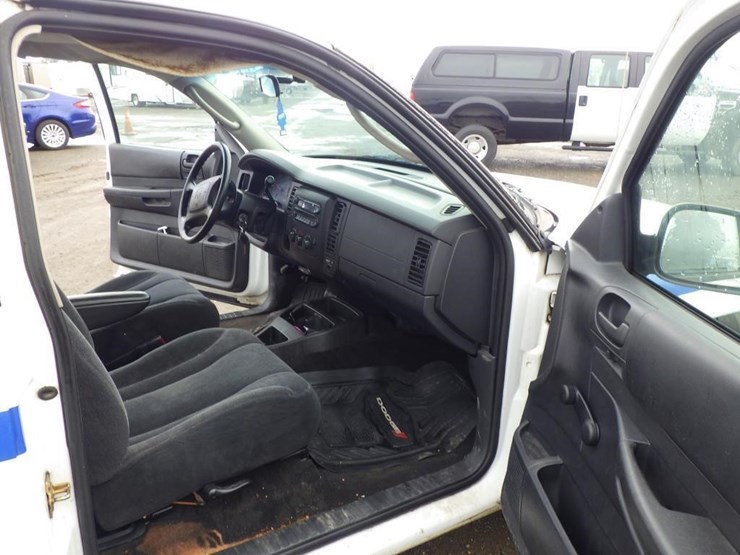 2004-dodge-dakota-image-6