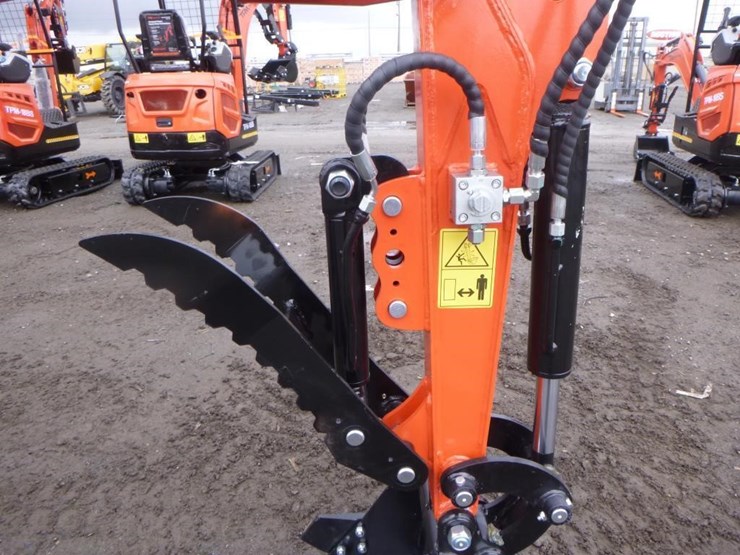 2025-tpm-18bs-hydraulic-excavator-image-12