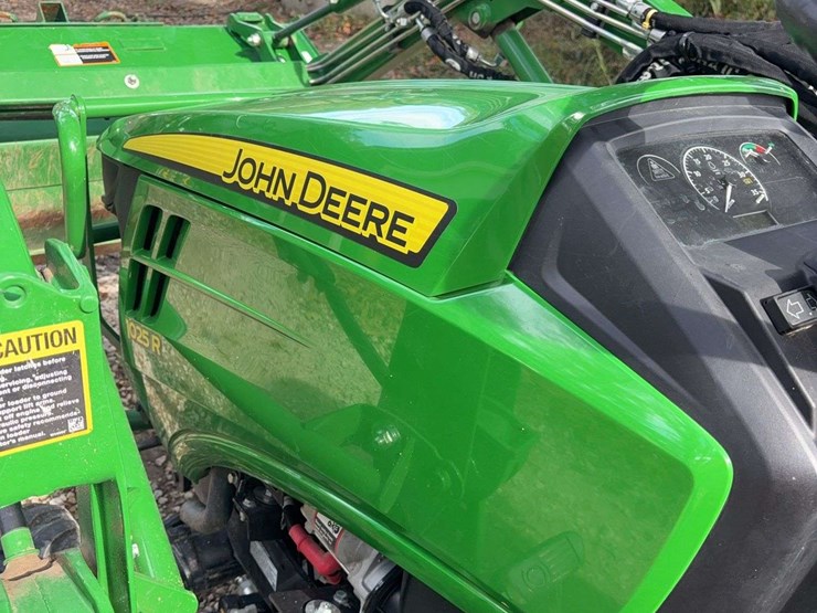 2023-john-deere-1025r-image-32