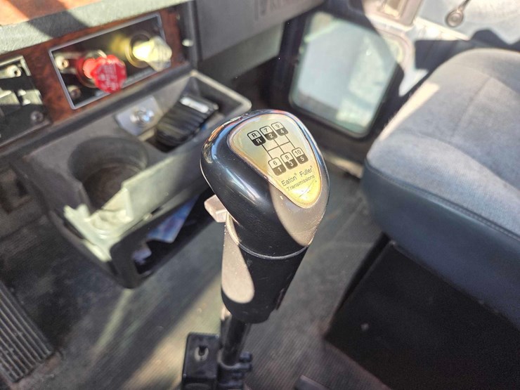 kenworth-t800-image-59