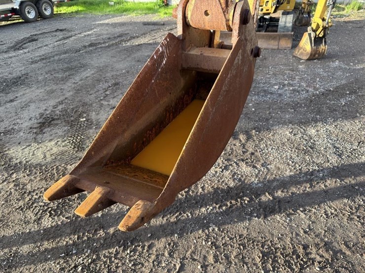 1975-ford-445a-image-13