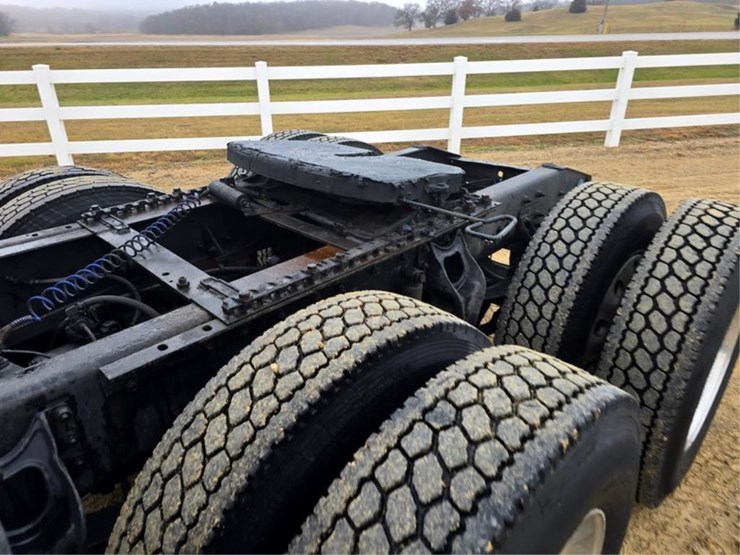 international-9400-image-24