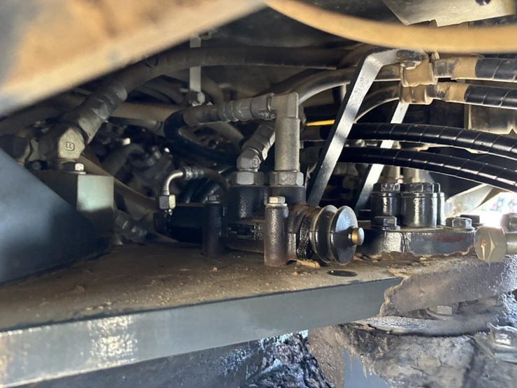 2014-komatsu-wa380-7-image-33