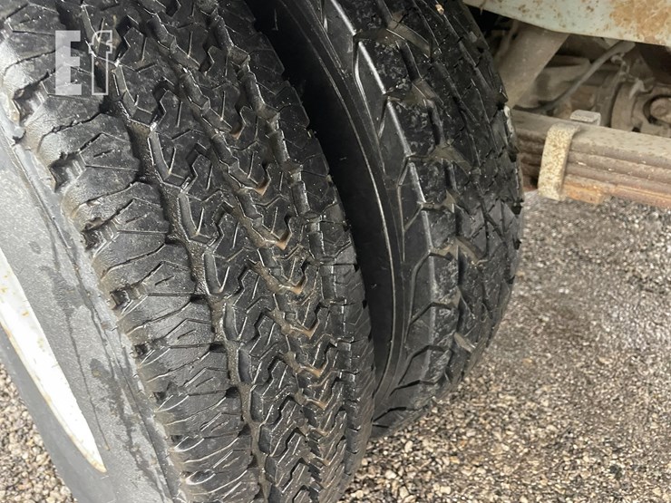 1993-gmc-3500-image-14