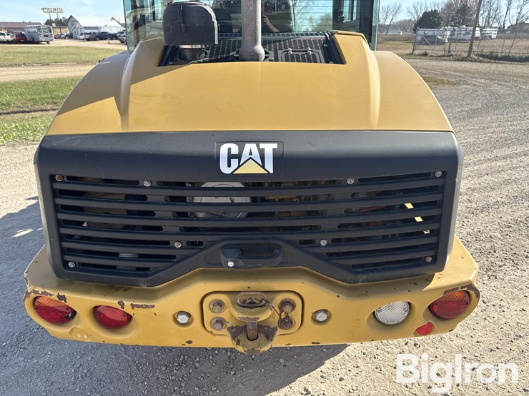 2015-caterpillar-906m-image-16