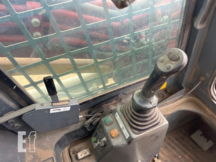 2019-takeuchi-tl8-image-29