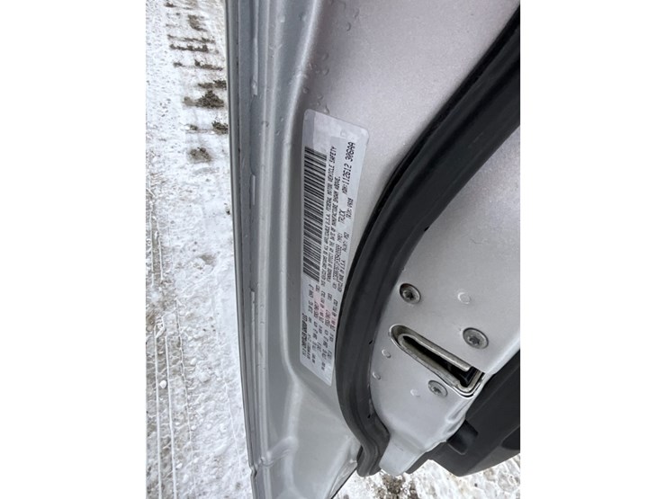 2015-dodge-1500-image-18