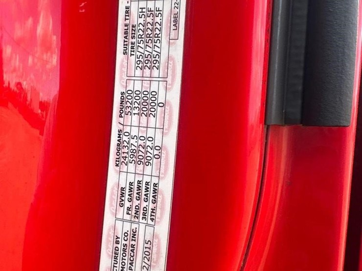 2016-peterbilt-579-image-19