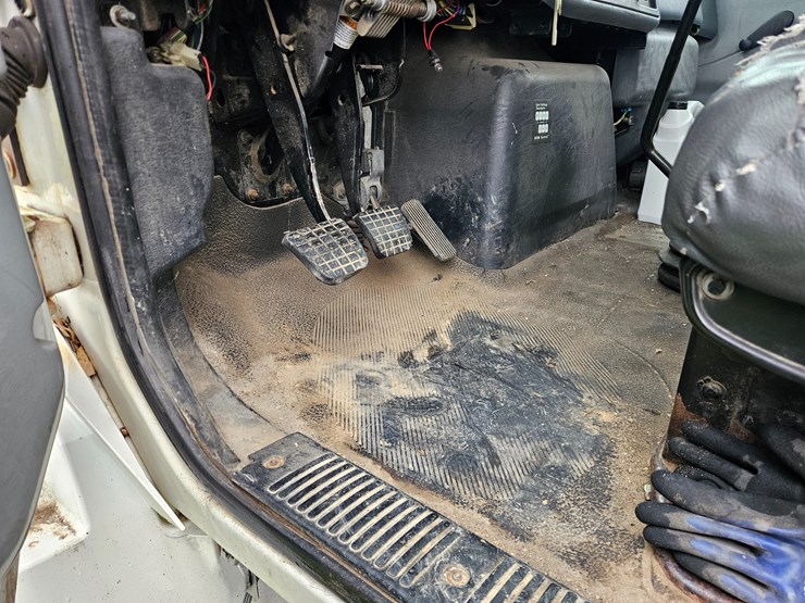 international-durastar-4400-image-53