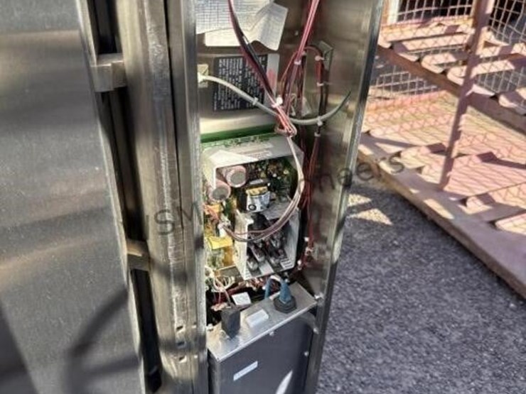 amsco-3053-vacamatic-autoclave-image-7