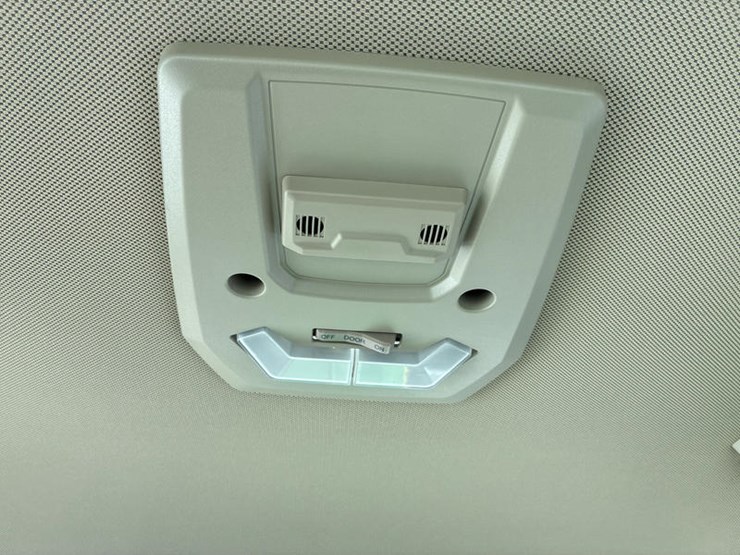 john-deere-8r-340-image-80