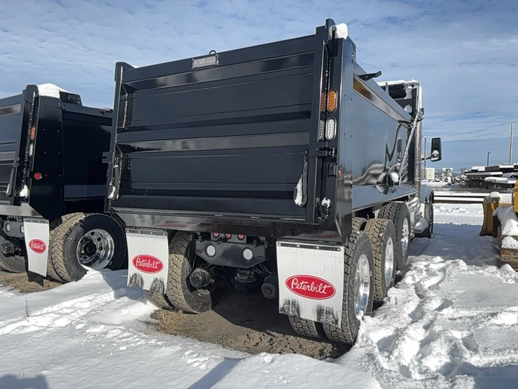 peterbilt-567-image-7