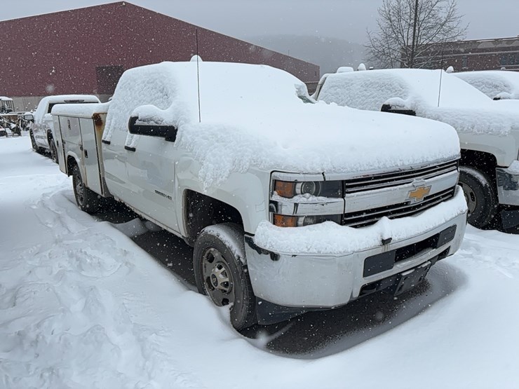 2016-chevrolet-2500hd-image-19