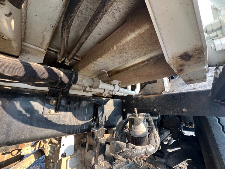 peterbilt-520-image-29