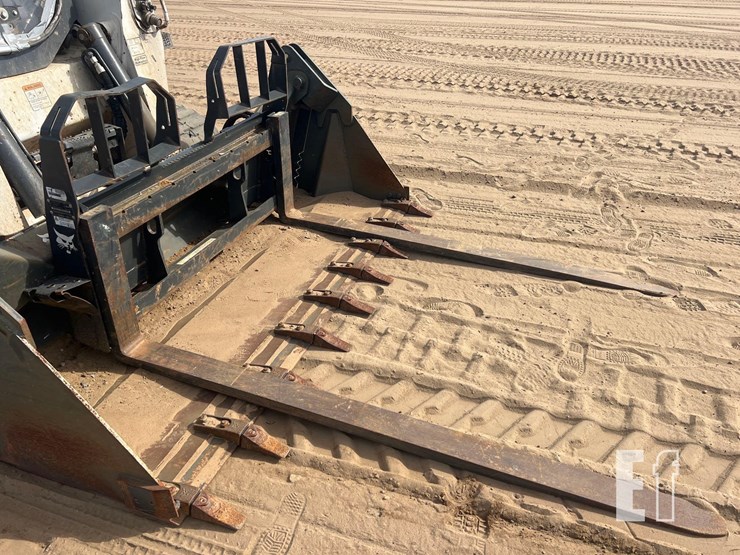 bobcat-t870-image-36