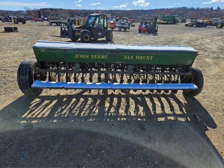 #3356-•-john-deere-van-brunt-grain-drill-image-4