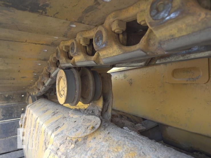komatsu-d65px-12-image-11