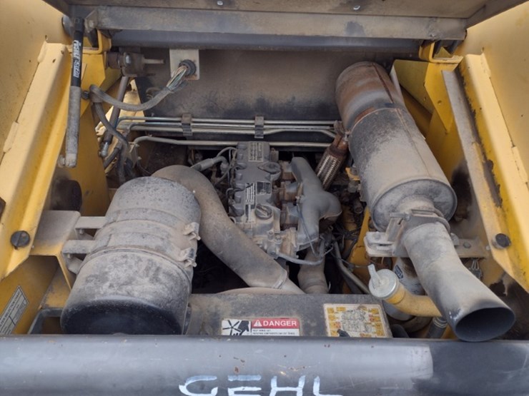 gehl-5635sxt-image-19