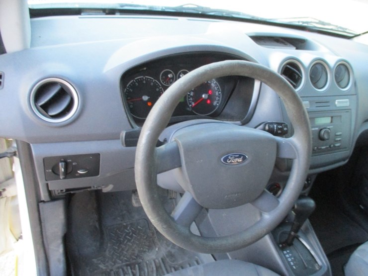2010-ford-transit-connect-image-8