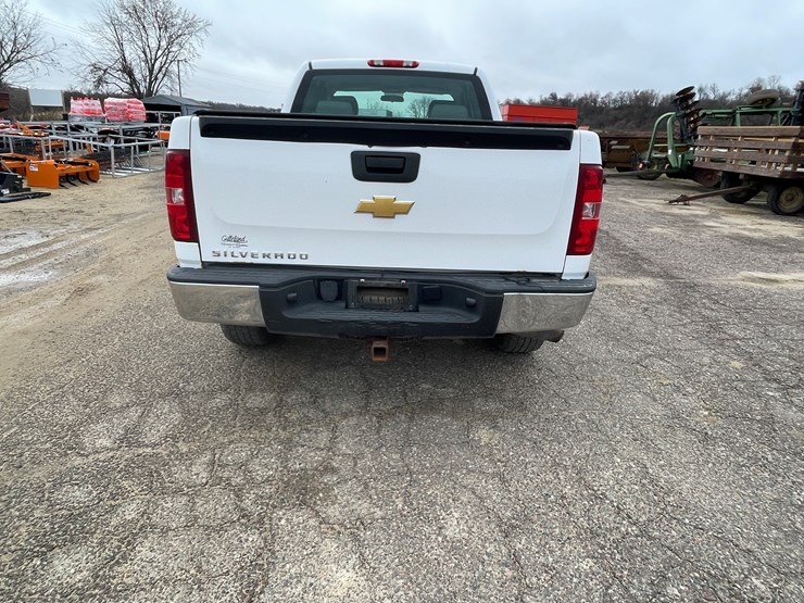 2013-chevrolet-1500-image-6