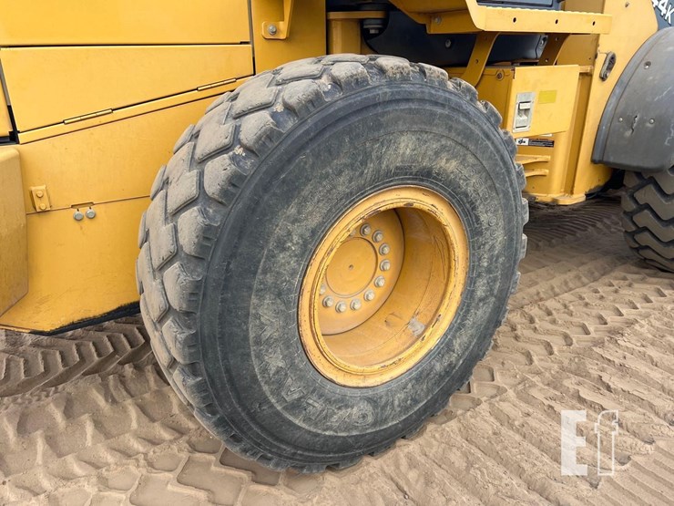 2011-deere-544k-image-11