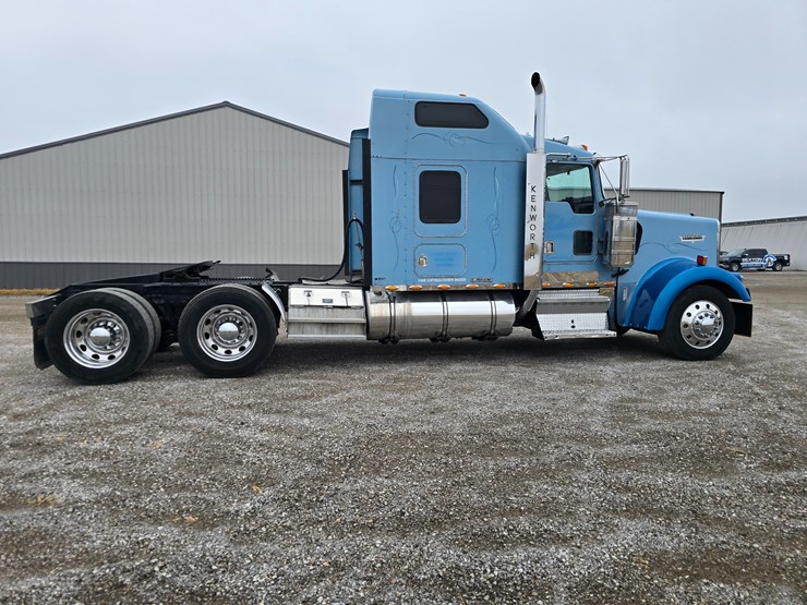 1999-kenworth-w900l-image-33