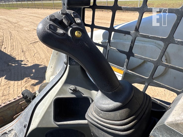 2019-bobcat-t590-image-26