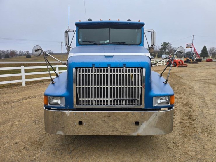 international-9400-image-13