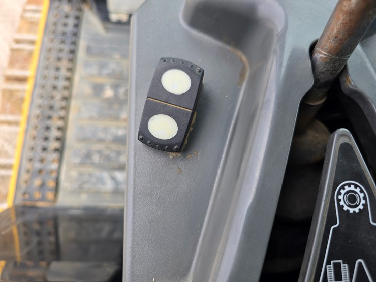 caterpillar-953d-image-112