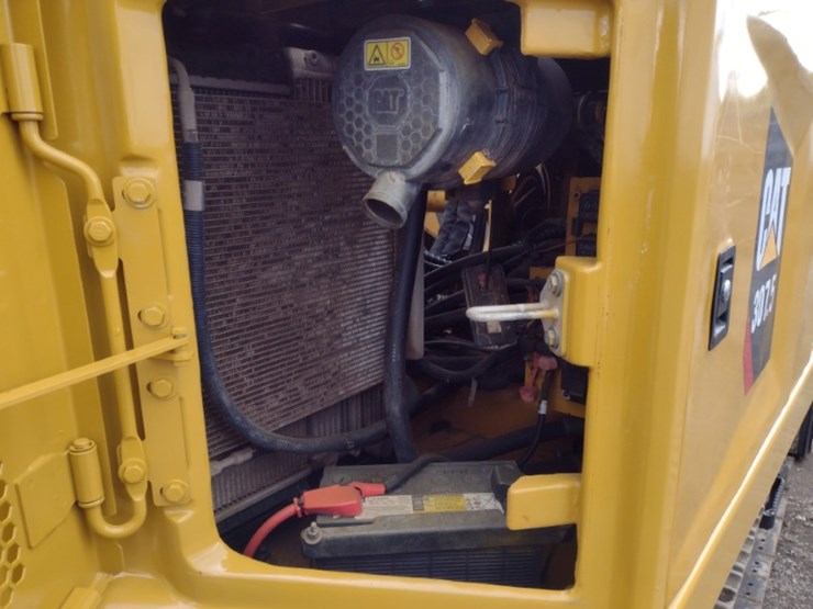 caterpillar-307.5-image-47