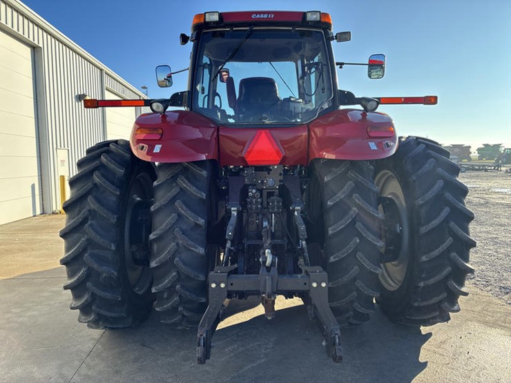 case-ih-magnum-305-image-7