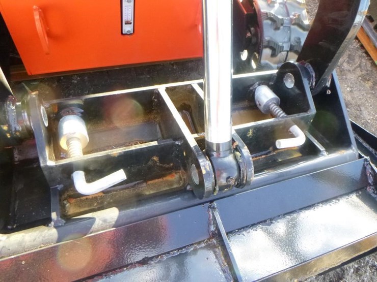 2025-agt-lrt23-skid-steer-track-loader-image-9