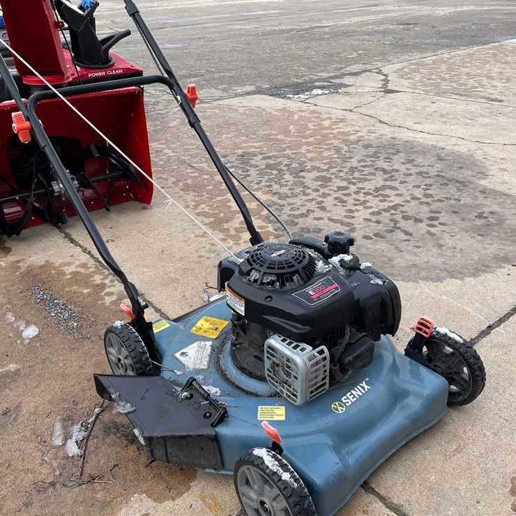 #6113 • Lawn Mower (O3)