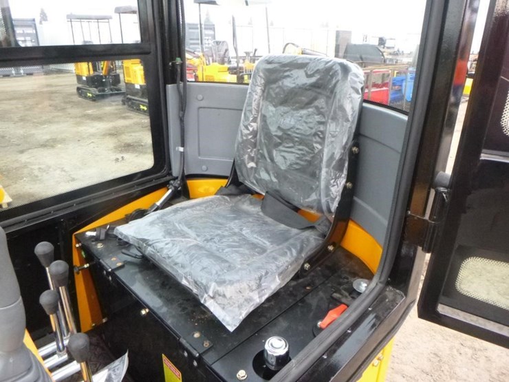 2025-vicsec-vc13c-hydraulic-excavator-image-19