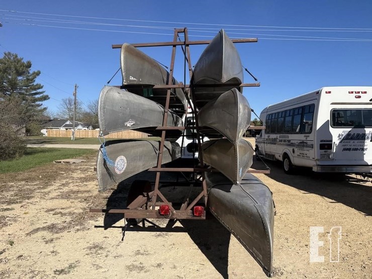 canoe-trailer-w/-canoes-image-4
