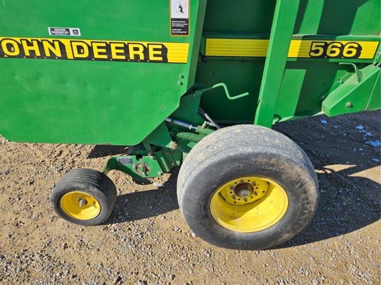 john-deere-566-image-16