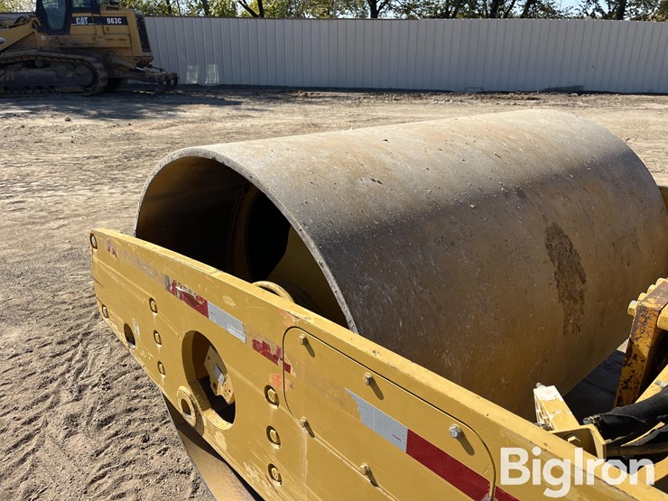 2008-caterpillar-cs-433e-image-15