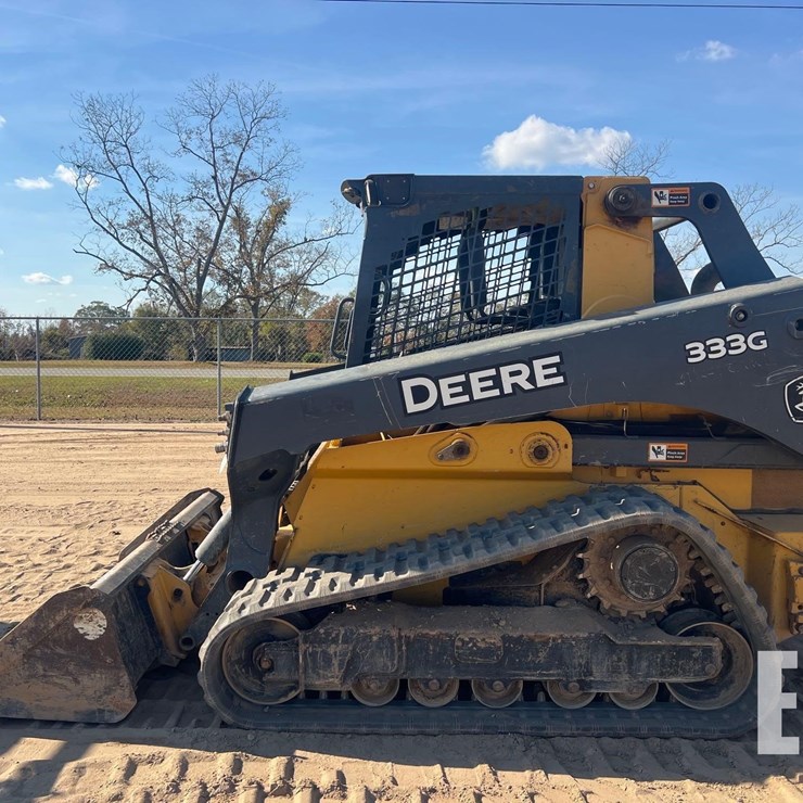 DEERE 333G