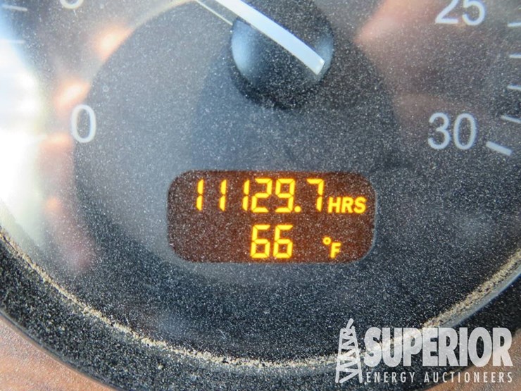 peterbilt-388-image-14